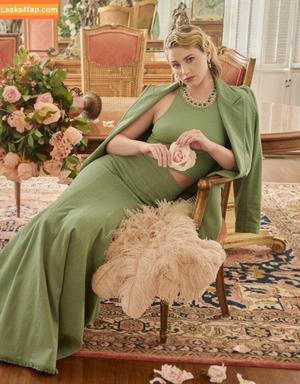 Lili Reinhart photo #0154