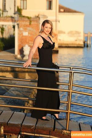 Lili Reinhart photo #0186