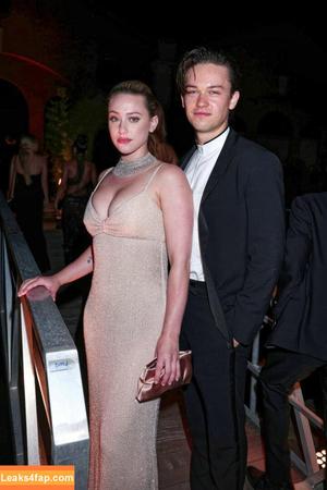 Lili Reinhart photo #0192