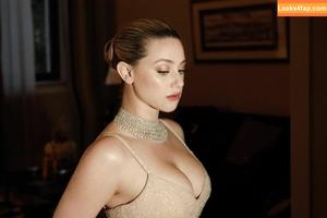 Lili Reinhart photo #0202