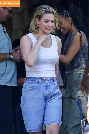 Lili Reinhart photo #0210