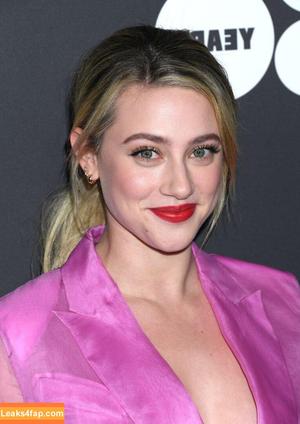 Lili Reinhart photo #0248