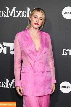 Lili Reinhart photo #0256