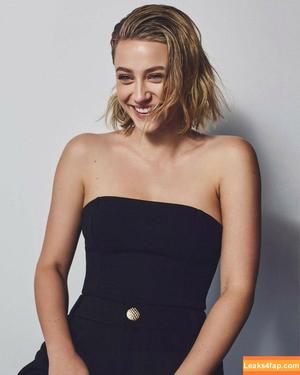 Lili Reinhart photo #0276