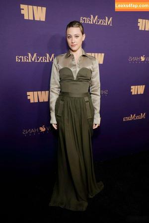 Lili Reinhart photo #0323