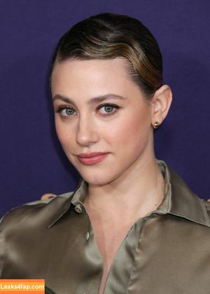 Lili Reinhart photo #0329