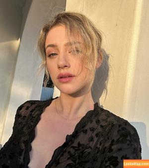 Lili Reinhart photo #0346