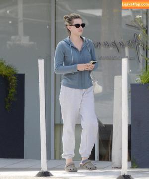 Lili Reinhart photo #0388