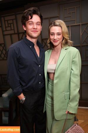 Lili Reinhart photo #0400