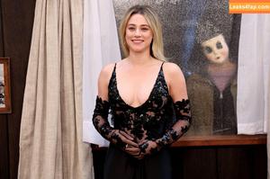 Lili Reinhart photo #0405