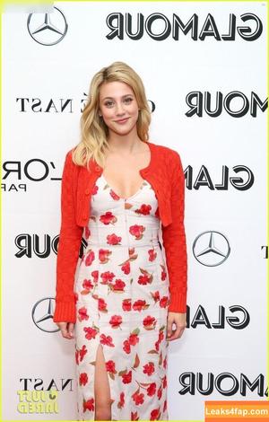 Lili Reinhart photo #0450