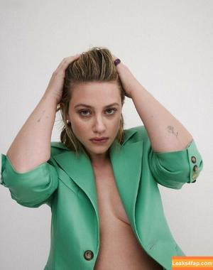 Lili Reinhart photo #0477
