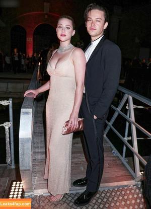 Lili Reinhart photo #0517