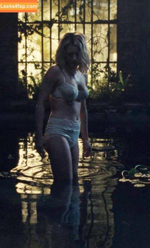 Lili Reinhart photo #0538