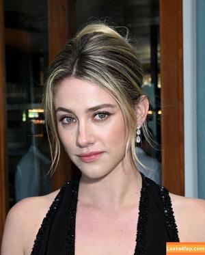 Lili Reinhart photo #0597