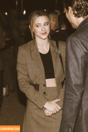 Lili Reinhart фото #0661