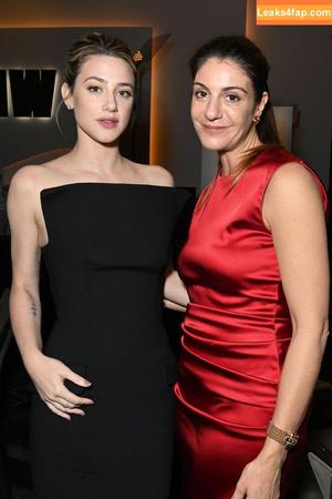 Lili Reinhart фото #0732
