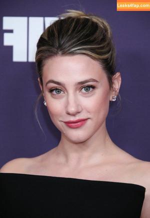 Lili Reinhart фото #0737