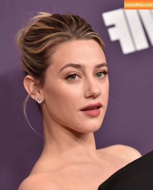 Lili Reinhart фото #0745