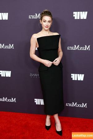 Lili Reinhart фото #0749
