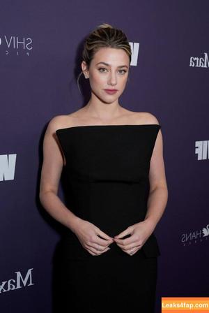 Lili Reinhart фото #0754