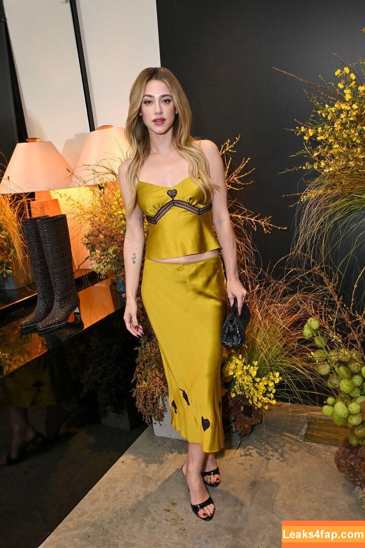 Lili Reinhart / Unpublished Photos / lilireinhart leaked photo photo #1027