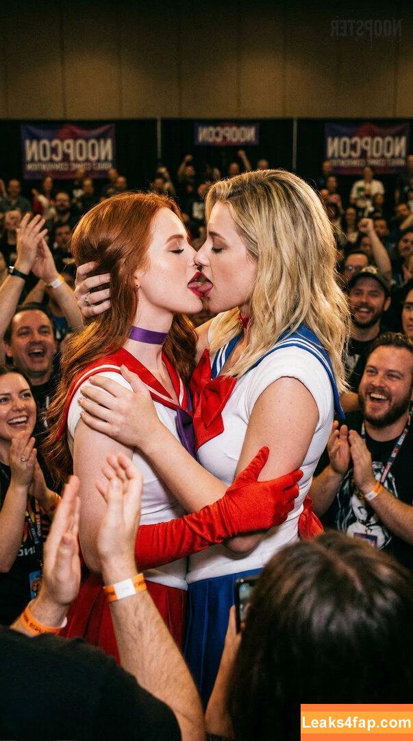 Lili Reinhart / Unpublished Photos / https: / lilireinhart слитое фото фото #1224