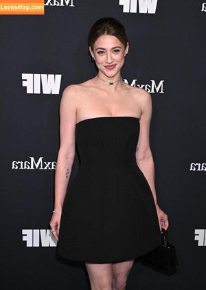 Lili Reinhart photo #1047