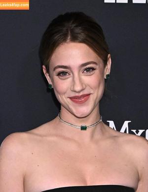 Lili Reinhart photo #1051