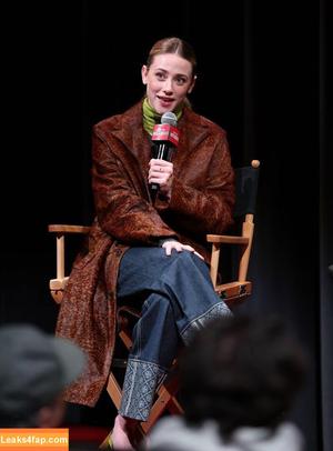 Lili Reinhart photo #1120