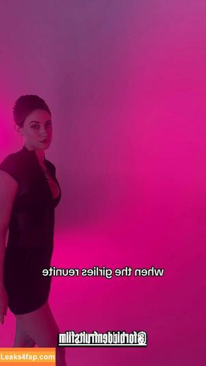 Lili Reinhart фото #1133