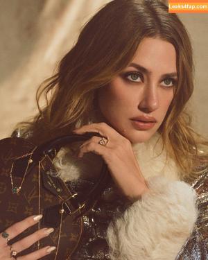 Lili Reinhart фото #1137