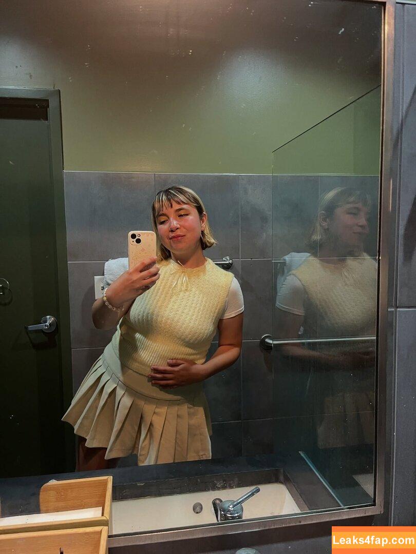 Lili Trifilio / Beach Bunny / beachbunn.y leaked photo photo #0007