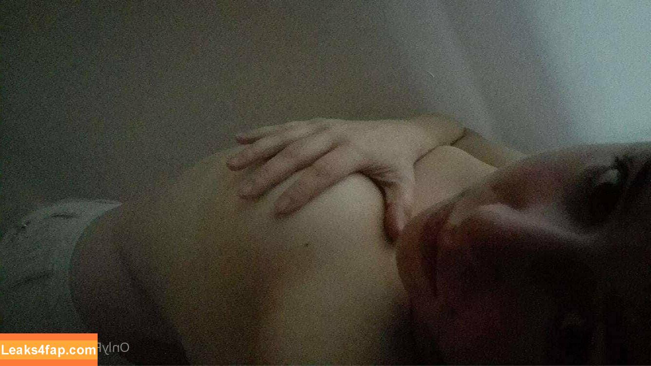 lili999 / laiiila94 leaked photo photo #0022