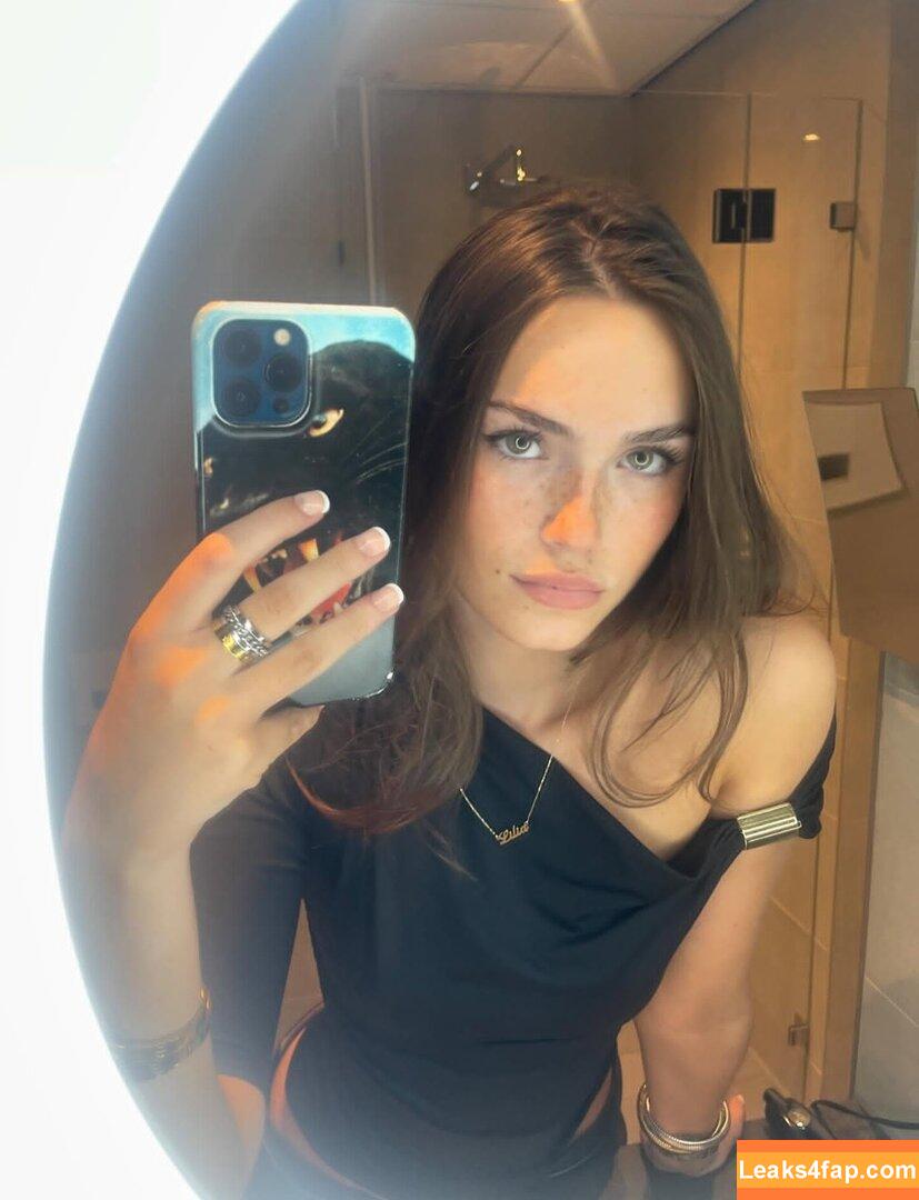 liliameach3n / liliameachen / liliameachenn leaked photo photo #0008