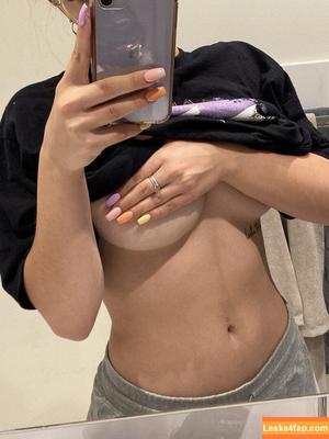 Lilit Cavalier photo #0012