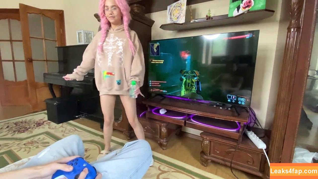 lilkarina /  leaked photo photo #0013
