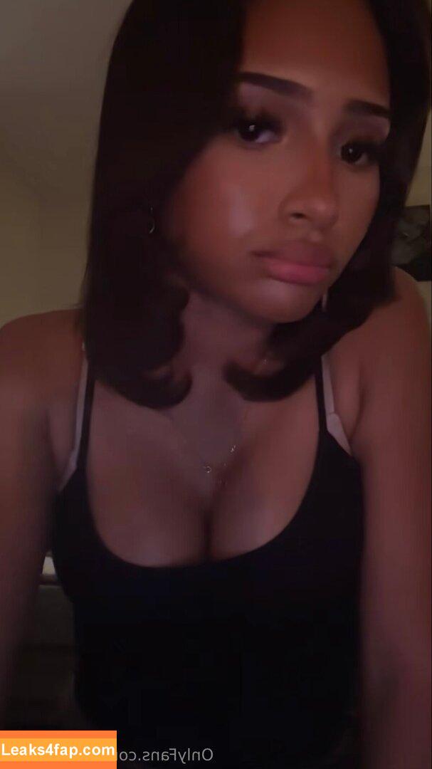 lillakenza07 / lilyjean707 leaked photo photo #0002
