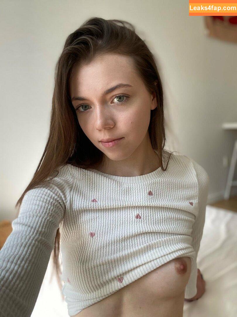 lilli.clark / lilyisabellaclark leaked photo photo #0152