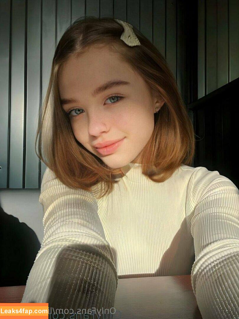 lillie_france / lillie_french leaked photo photo #0361