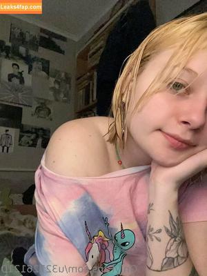 lillie_france photo #0035