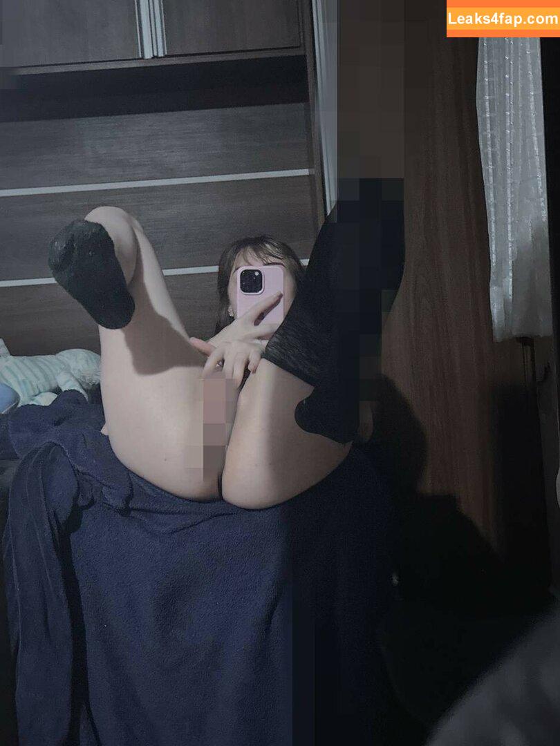 Lillithx / _LarissaU_ / lillithxox / x.lillithx leaked photo photo #0020
