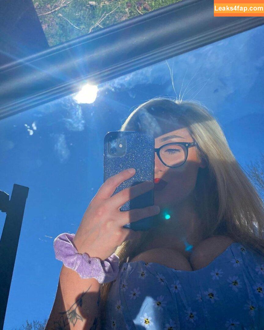 Lilly Alcorn / LillAlcorn / Lilly.Alcorn leaked photo photo #0046