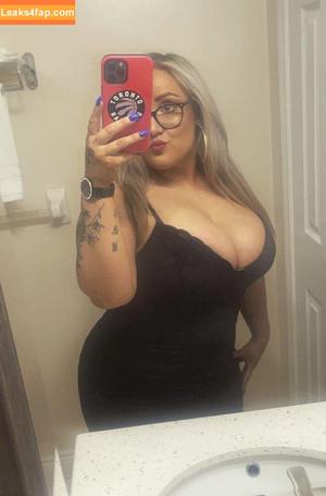 Lilly Alcorn photo #0018