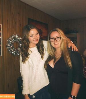 Lilly Alcorn photo #0025