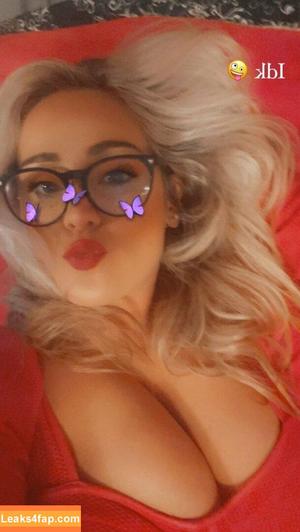 Lilly Alcorn photo #0070