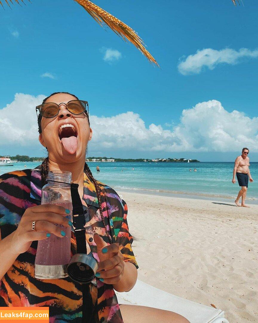 Lilly Singh / lilly слитое фото фото #0088