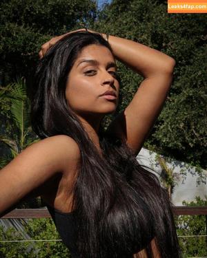 Lilly Singh photo #0030