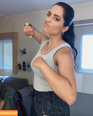 Lilly Singh photo #0037
