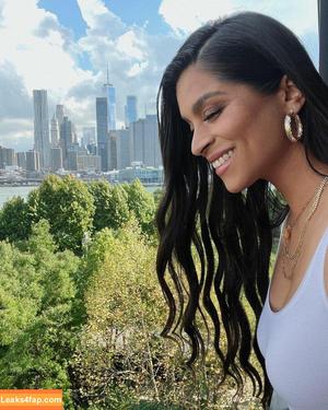 Lilly Singh photo #0040